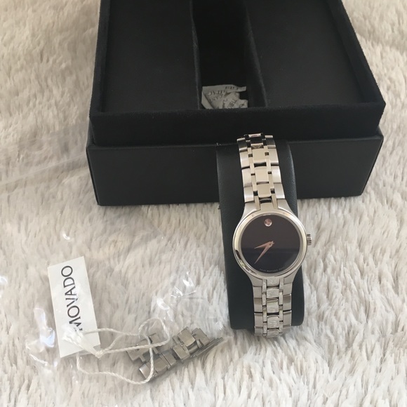 ❤️NEW❤️MOVADO Stainless Steel Bracelet Watch - Picture 2 of 7